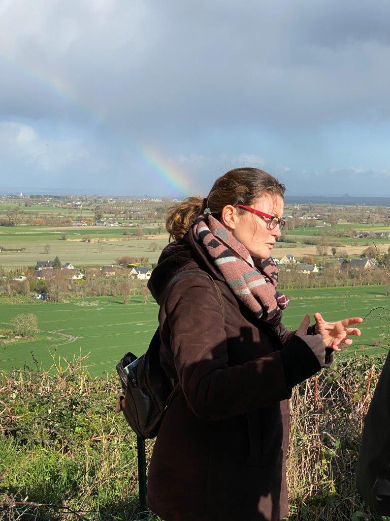 En pleines explications au Sommet du Mont